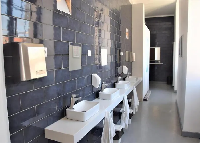 Ostello Destination *