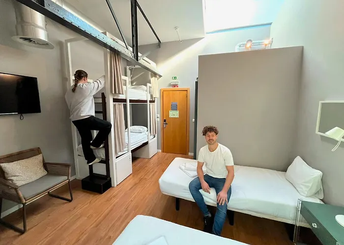 Destination * Lisbona