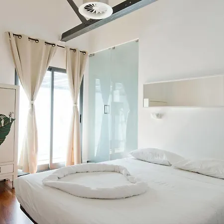 Destination Hostel