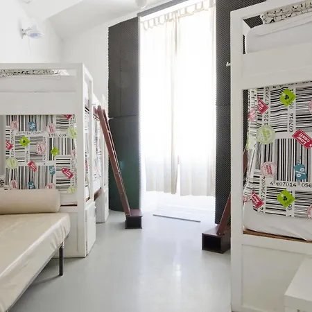 Destination 호스텔 *