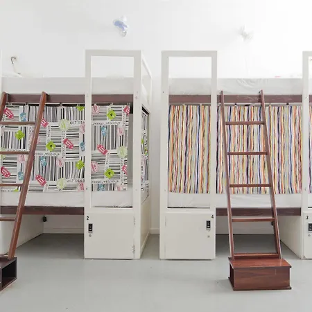 호스텔 Destination