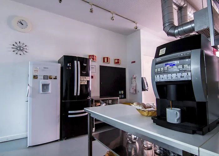 Hostel Destination *